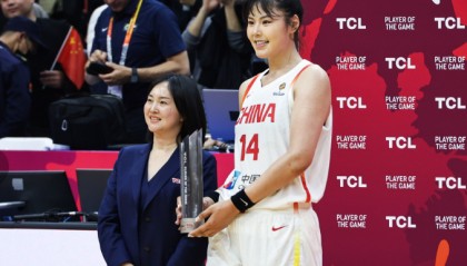 开云娱乐-中国女篮vs比利时前瞻：李月汝领衔三塔PK梅斯曼 谨防吞首败