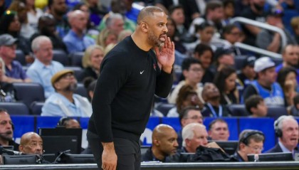 开云娱乐-意外惨败！29:8令人愤怒，NBA焦点1战：火箭20分溃败，争冠成笑话